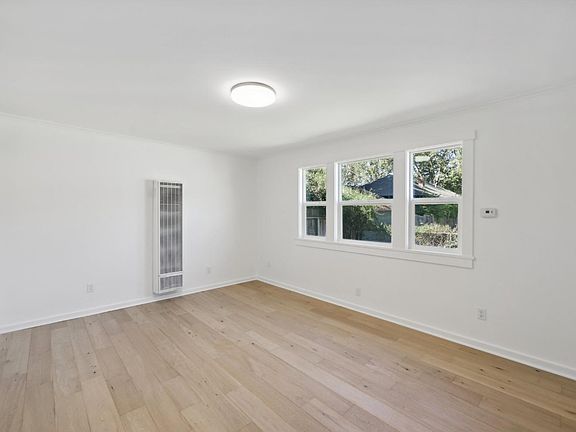 2nd image of 426 - 430 Goodman Avenue