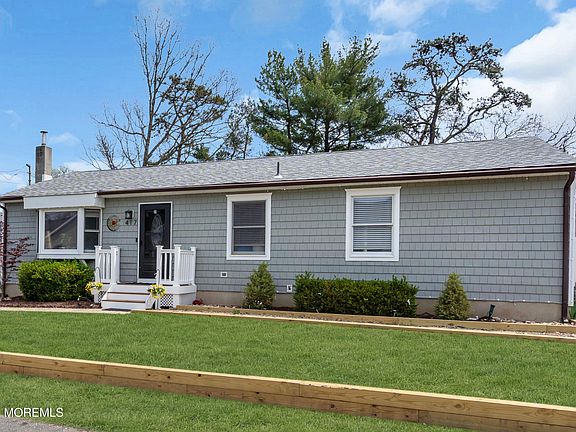 3rd image of 417 Anchor Avenue