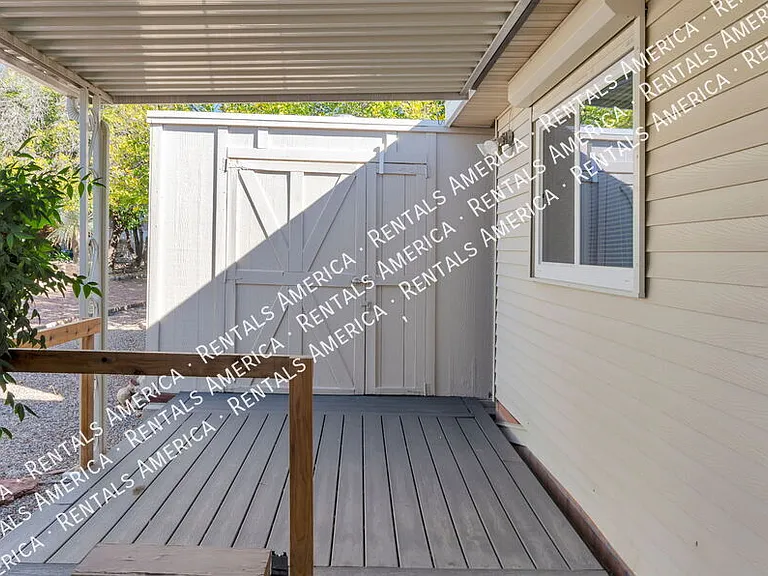 10684 N Stromboli Ave — Photo 24