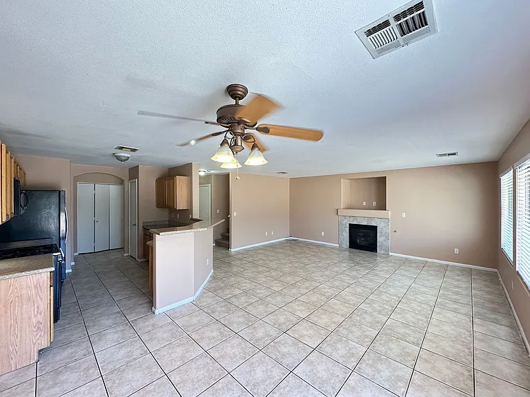 4711 Thackerville Ave — Photo 4