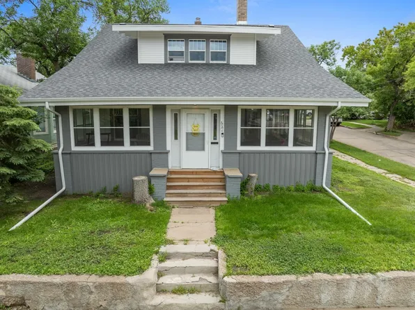 621 Main St S, Minot, ND 58701