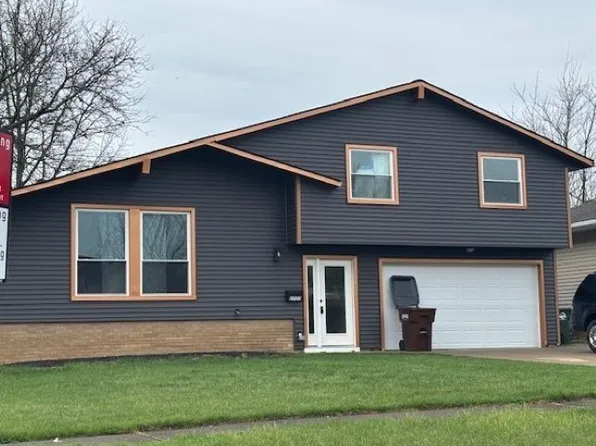 2777 Friar Dr, Parma, OH 44134