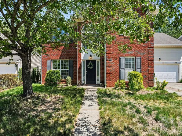 8142 Rolling Meadows Ln, Huntersville, NC 28078