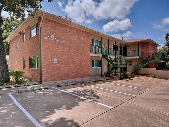 2nd image of 1407 W 39th 1/2 St APT 101