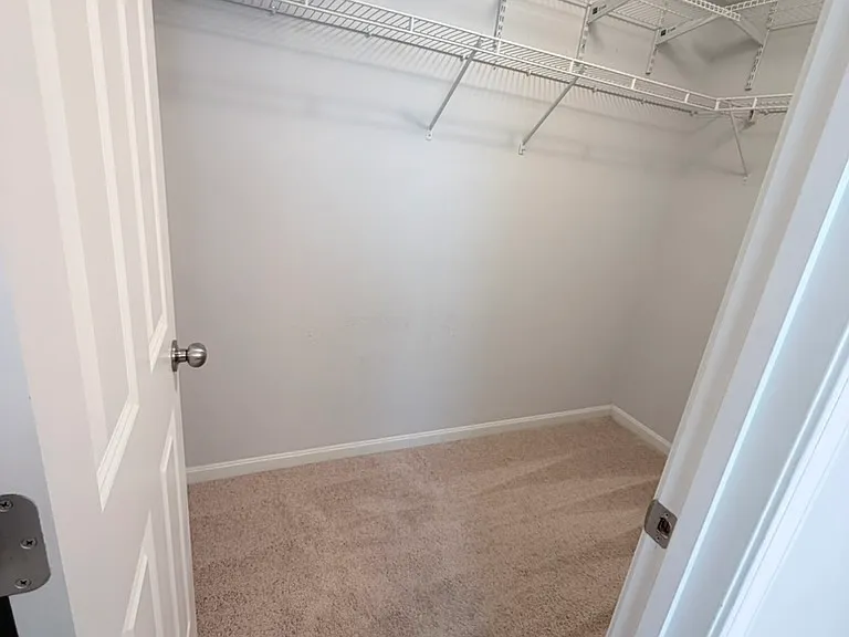 1018 Autumn Crest Ln — Photo 12