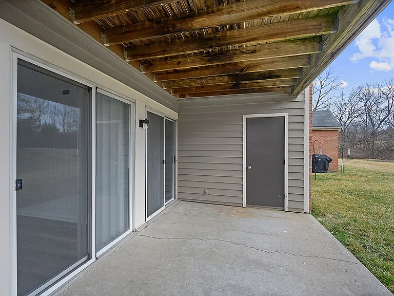 Indian Lookout Apartments — Photo 97