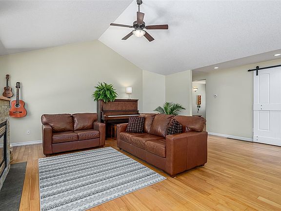 5th image of 7478 Yake Rd