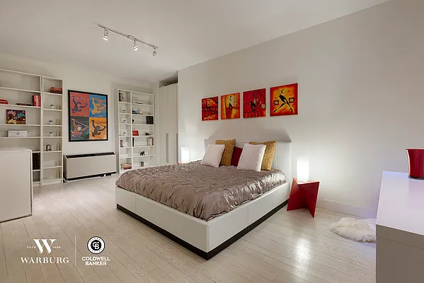 Sold by Coldwell Banker Warburg | media 25