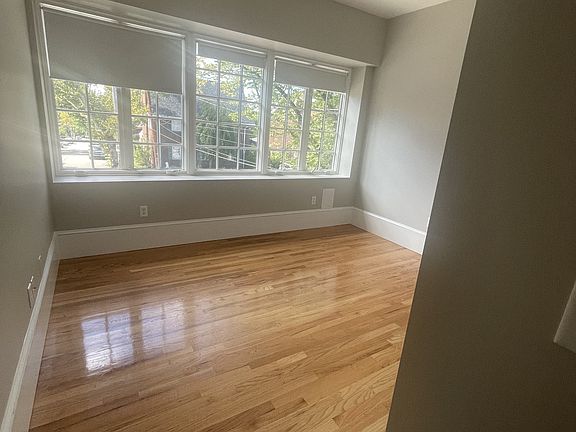 4th image of 2435 Beechwood Boulevard # Fl 2nd