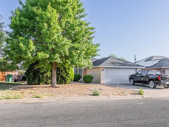 2nd image of 1762 Louise Dr
