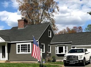 30 Brookside Dr, Wilbraham, MA 01095