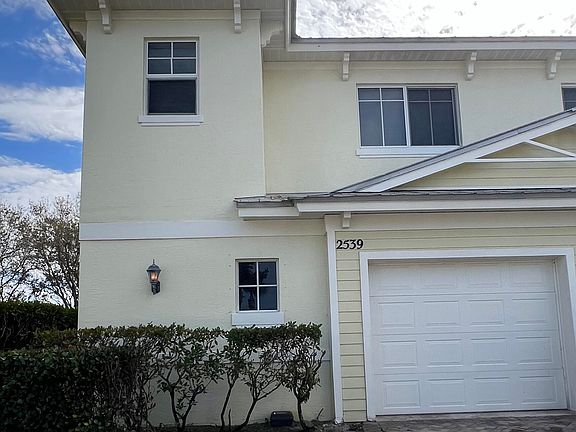 2nd image of 2539 Creekside Drive