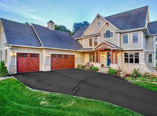 8976 Alvarez Ave, Inver Grove Heights, MN 55077