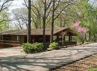 2910 Briarwood St, Siloam Springs, AR 72761