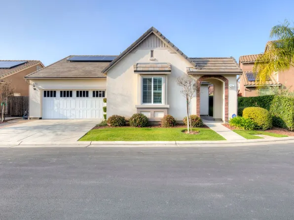 4279 Heritage Ave, Clovis, CA 93619