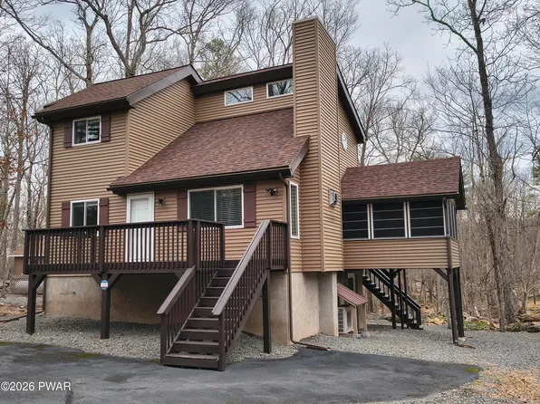 136 Rainbow Dr, Lackawaxen, PA 18435