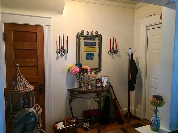 2nd image of 1551 W Broad St #1551