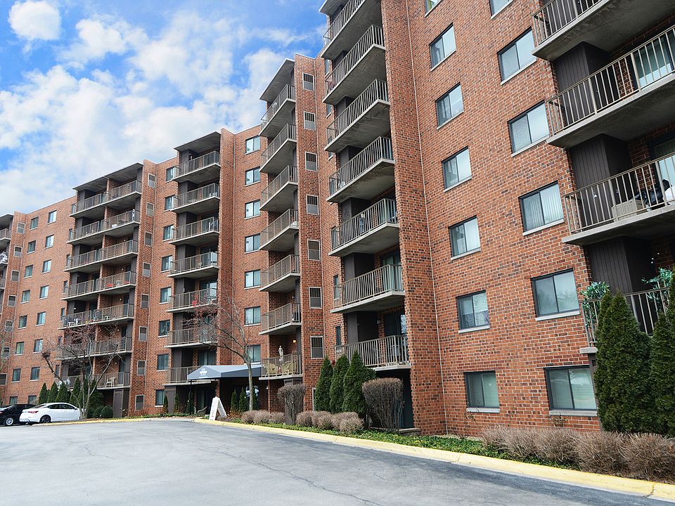 1st image of 1 Bloomingdale Pl APT 219