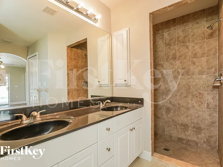 4129 Jacaranda Pkwy W — Photo 13