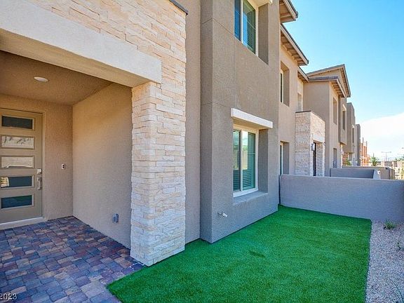 4th image of 600 N Carriage Hill Dr #1001