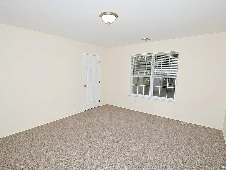 18 Garden Way — Photo 14