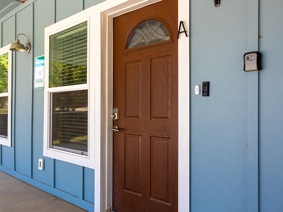 Downstairs Entry way