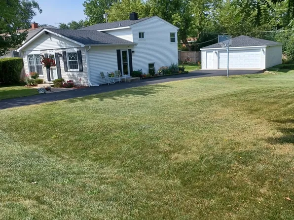 1428 Beverly Dr, Round Lake Beach, IL 60073