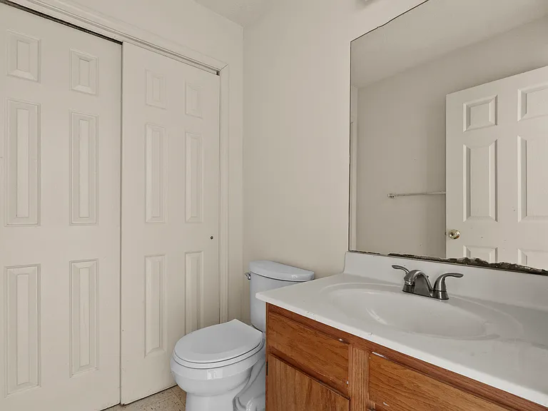 10403 Hillpark Dr — Photo 5
