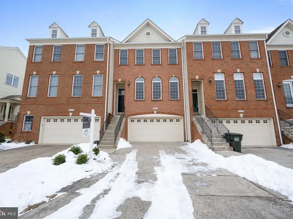 42687 Newcomer Ter, Chantilly, VA 20152