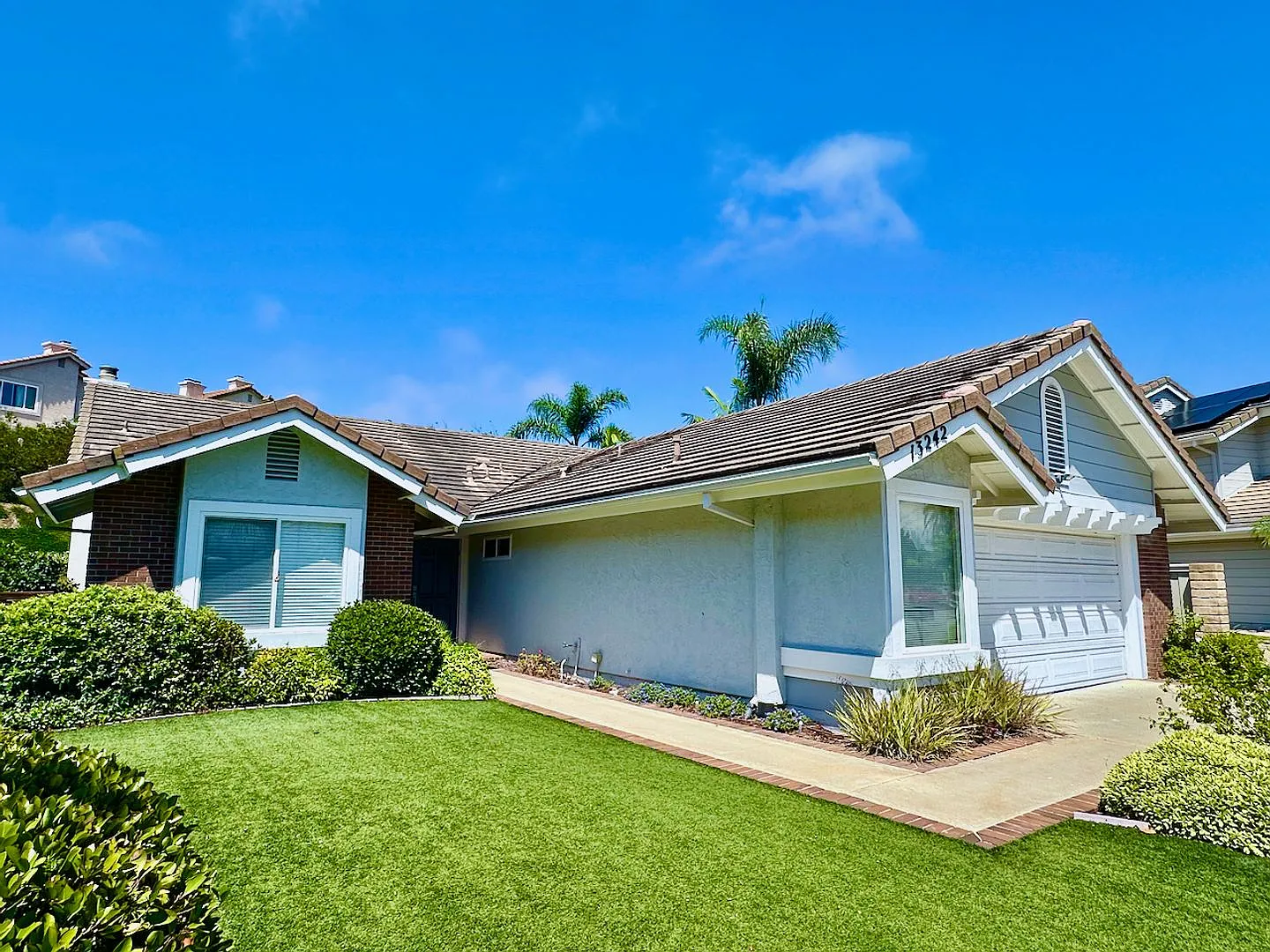 For Rent Call For Availability 3br/3ba 2128 Sqft Fully Furnished Del Mar Heights Vacation Home, C... — Photo 2