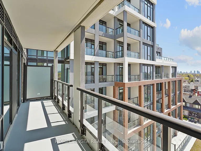 858 Dupont St #602 — Photo 40