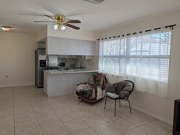 4th image of 4331 Tahitian Gardens Cir APT E