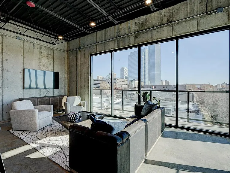 631 W California Ave — Photo 11