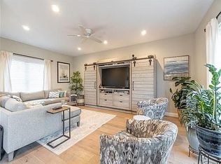 94 Sandy Point Farm Rd UNIT 8, Portsmouth, RI 02871