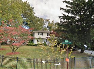 34 Northbrook Rd, Spring Valley, NY 10977