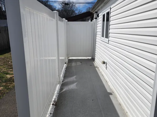 41 Mon Repos Ln #A2, Nesconset, NY 11767