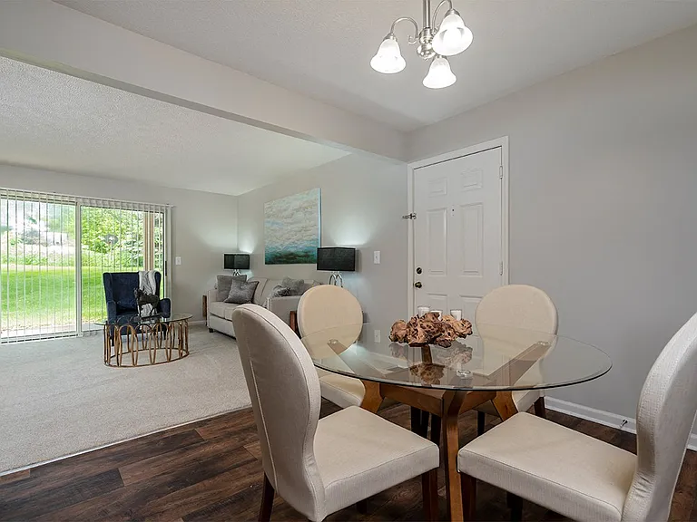 Beacon Lake Apartments — Photo 7