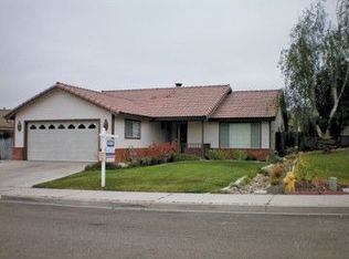 847 E Sunshine Ct, Santa Maria, CA 93455