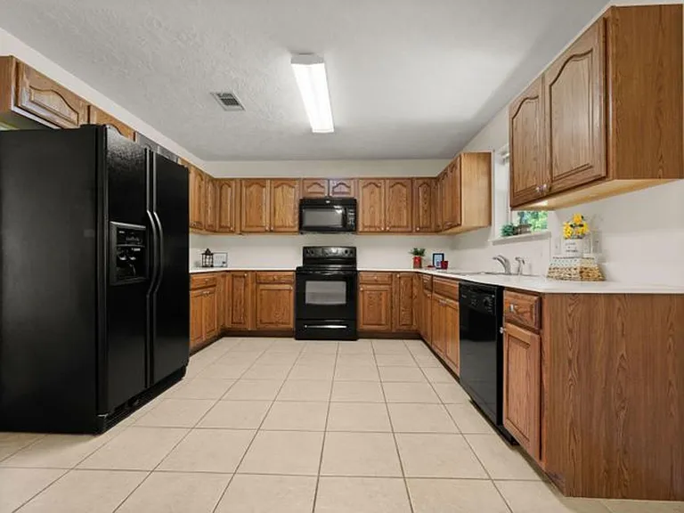 122 Mayhaw St — Photo 3