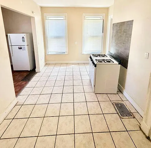 331 Edgewood Ave #1 Photo 1