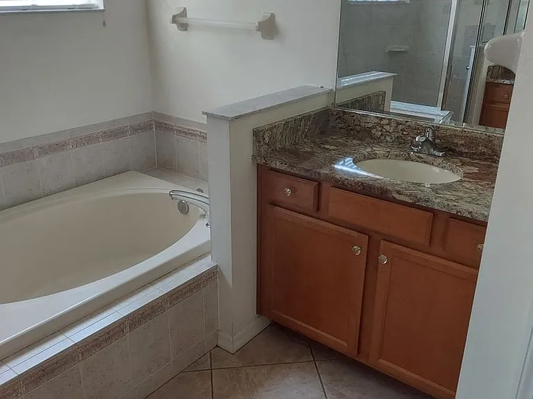 1003 Lumsden Trace Cir — Photo 36