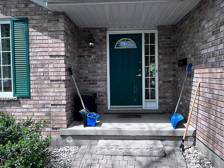 246 Doon Valley Dr — Photo 7