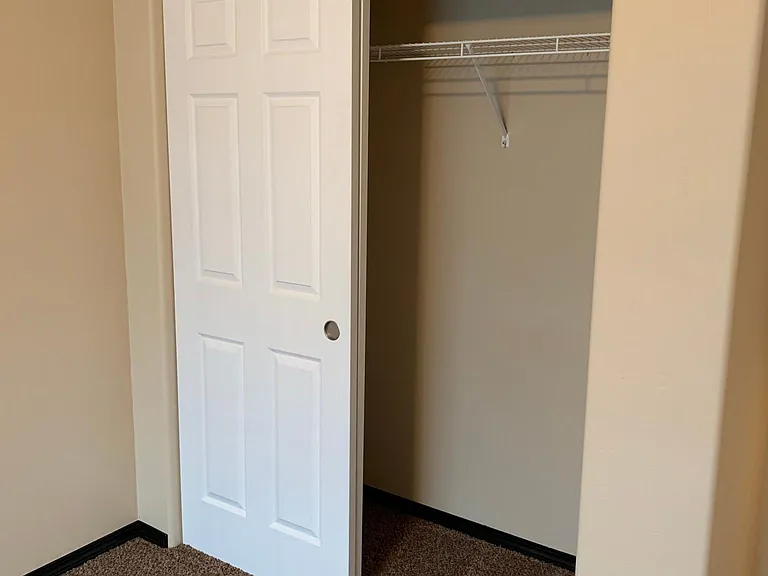 2310 W Jay St — Photo 10