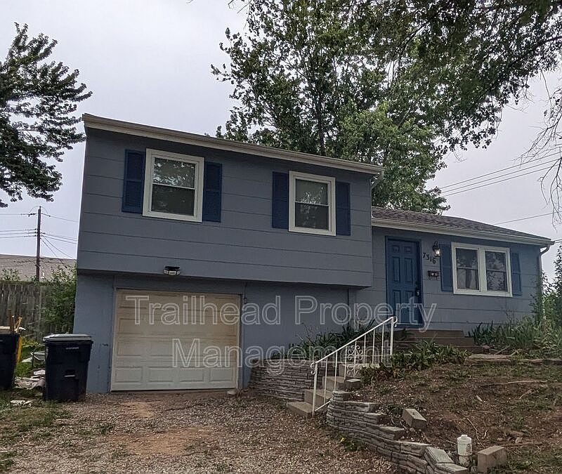 1st image of 7316 NE 46th St