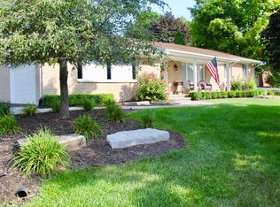 36248 Quakertown Ln, Farmington Hills, MI 48331