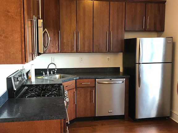 2nd image of 307 Communipaw Ave Fl 4th