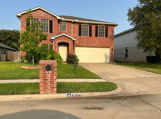 8204 Canoe Ridge Ln, Denton, TX 76210