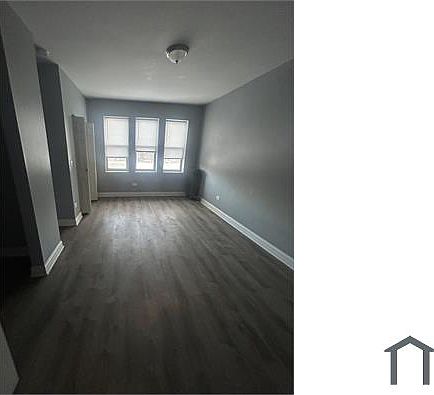 1st image of 7901 S Phillips Ave #305