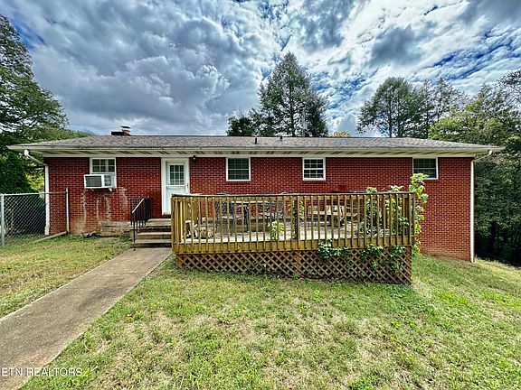 5th image of 1919 E Brushy Valley Dr