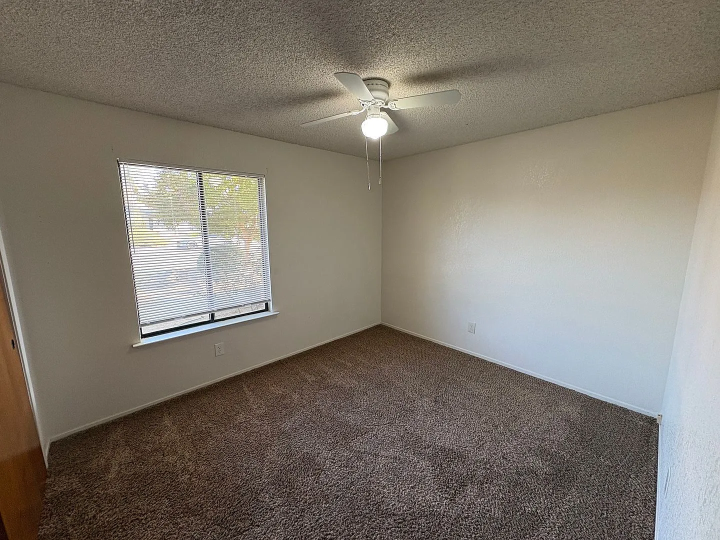 Great Neighborhood Dinuba Home Available Now! — Photo 2